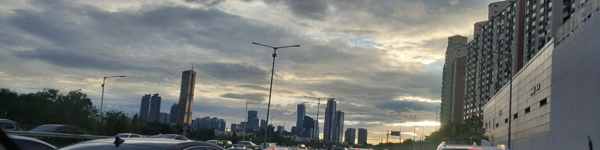 user-banner-image