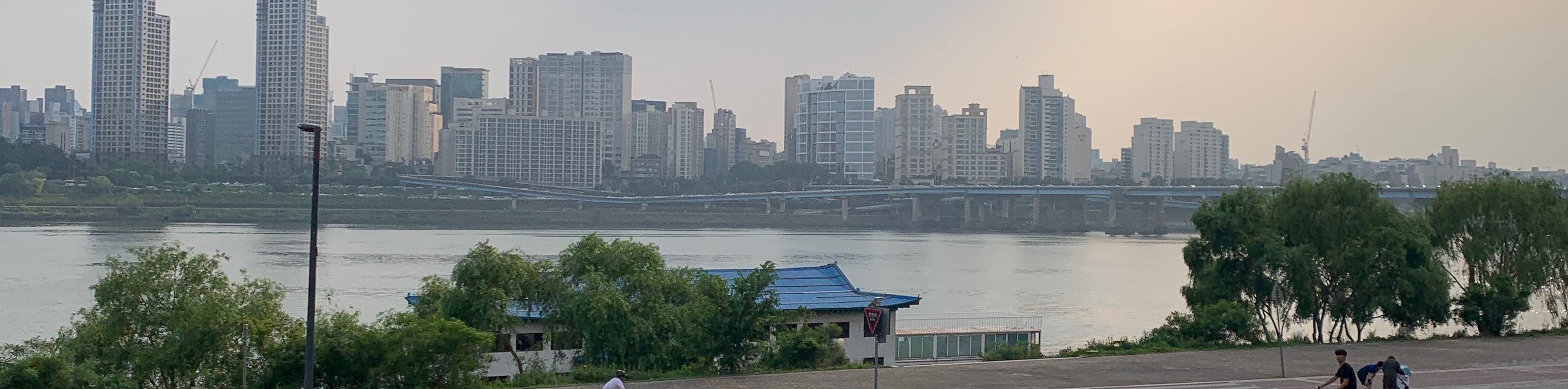 user-banner-image