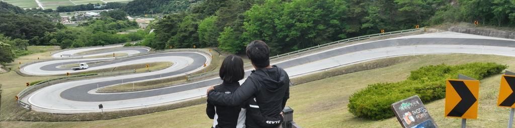 user-banner-image